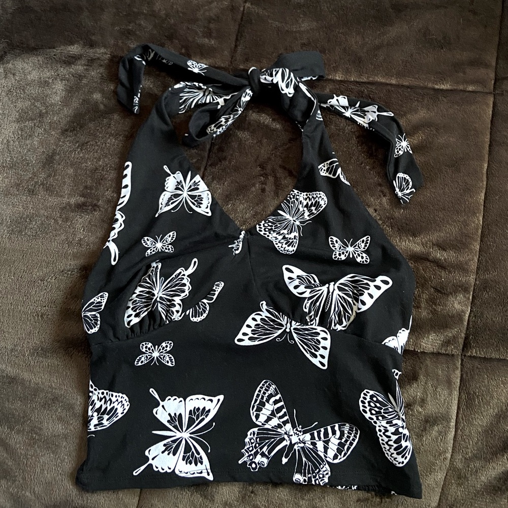 soft, comfortable, No Boundaries, tie adjust, stretchy butterfly top